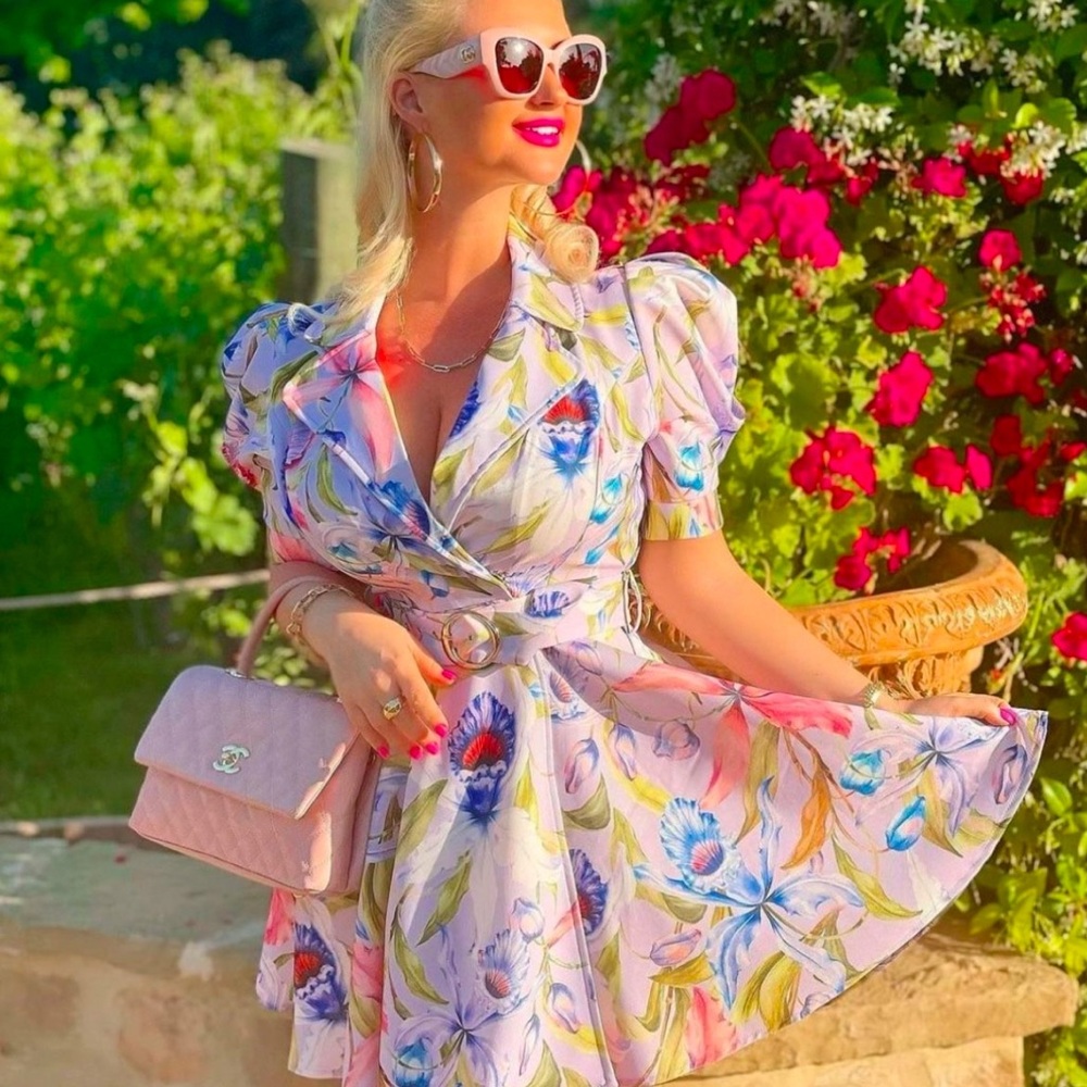 A peach dress